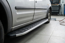 Ford Connect 2006–2009 Progi boczne Fullmond (2 szt., aluminium) zdjęcia 1