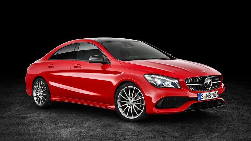 Przegląd sedan Mercedes-Benz CLA-Class