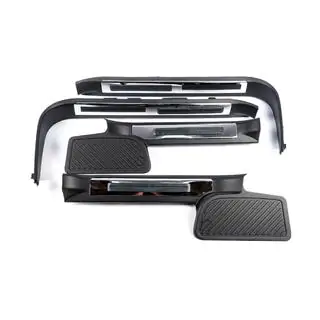 Plastikowe nakladki progowe z podswietleniem (czarne) Toyota Land Cruiser 200 2007-2021 zdjęcia 4
