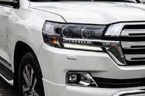 Toyota Land Cruiser 200 2007-2021 Reflektory Przednie 2016+ (Executive) zdjęcia 1