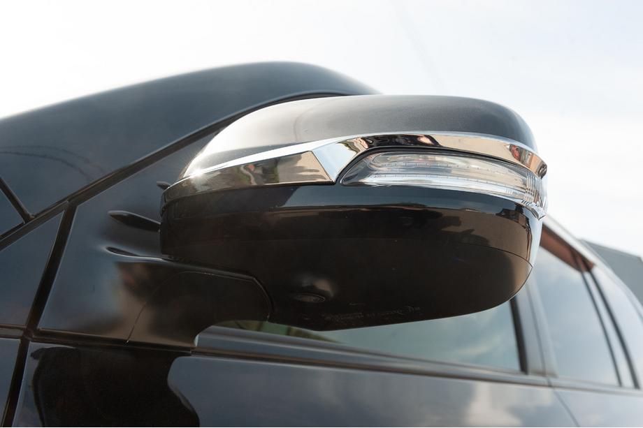Toyota Land Cruiser 200 2007-2021 Nakładki na Lusterka 2012-2021 (2 szt, Chrom) Zdjęcia 12