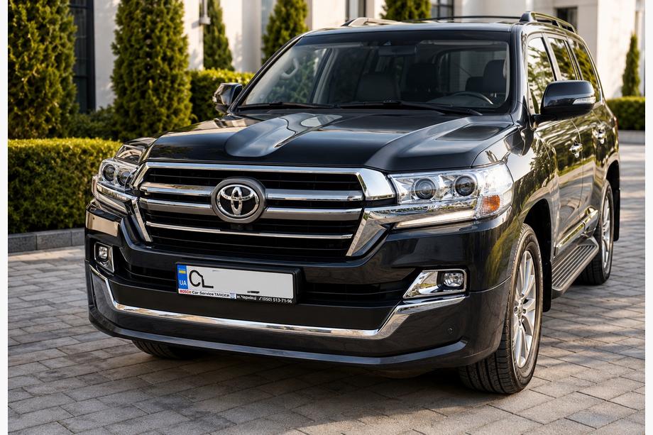 Toyota Land Cruiser 200 2007-2021 Zestaw body kit 2016-2021 (Executive 2019) Czarny Zdjęcia 2