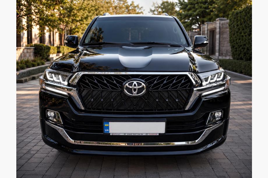 Toyota Land Cruiser 200 2007-2021 Zestaw body kit 2016-2021 (Executive 2019) Czarny Zdjęcia 6