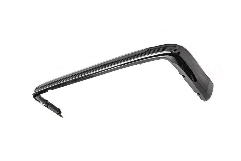 Toyota Land Cruiser 200 2007-2021 Zestaw body kit 2016-2021 (Executive 2019) Czarny Zdjęcia 12
