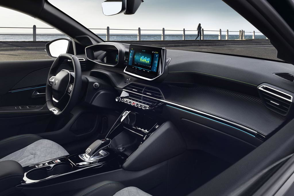 Przegląd kompaktowy hatchback Peugeot 208 nowej generacji