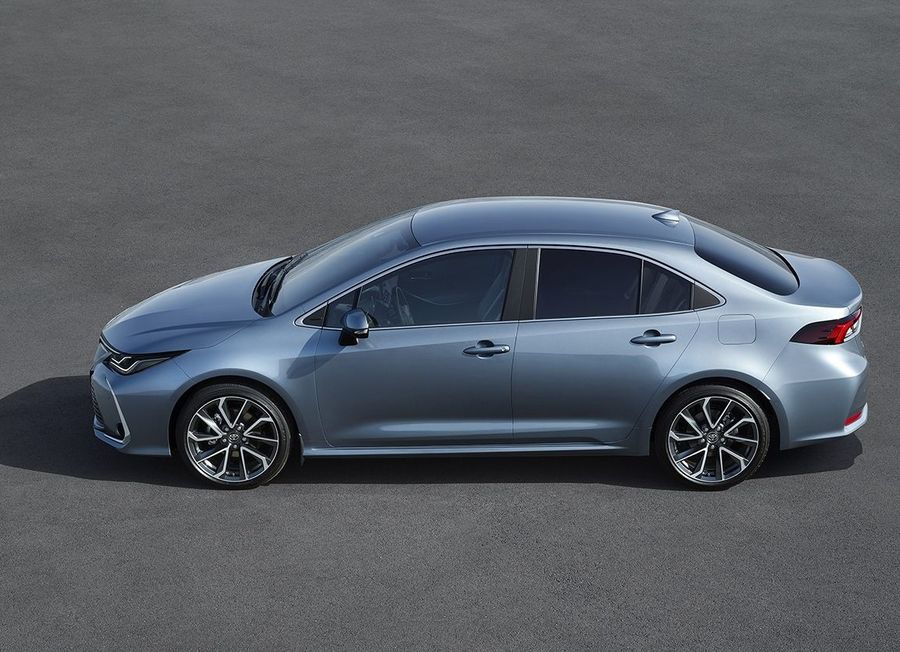 Przegląd sedan Toyota Corolla xii generacji