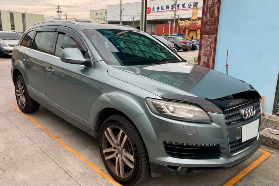 Audi Q7 2005-2015 Deflektory Okien (4 szt, HIC) Image