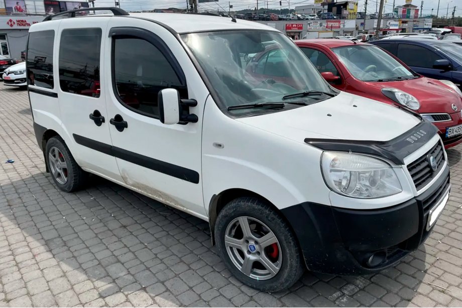 Fiat Doblo I 2001-2005 Deflektory Okien (2 szt, HIC) Image
