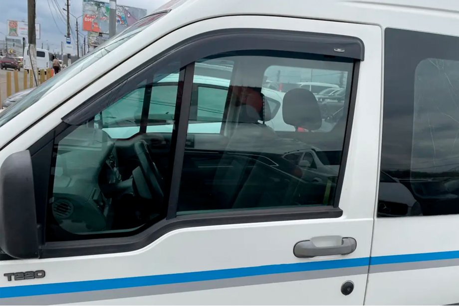 Ford Connect 2010-2013 Deflektory Okien (2 szt, HIC) Image