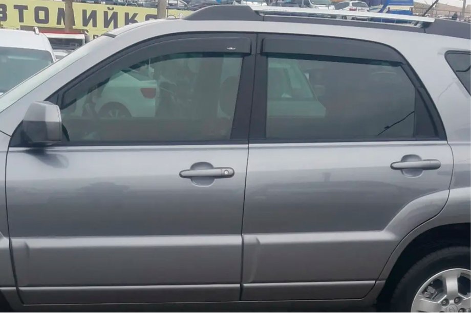 Kia Sportage 2004-2010 Deflektory Okien (4 szt, HIC) Image