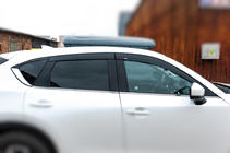 Mazda CX-5 2017–2025 Deflektory Okien (4 szt, HIC) zdjęcia 5