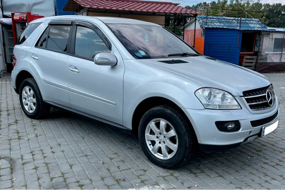 Mercedes ML W164 2005-2011 Deflektory Okien (4 szt, HIC) Zdjęcia 7