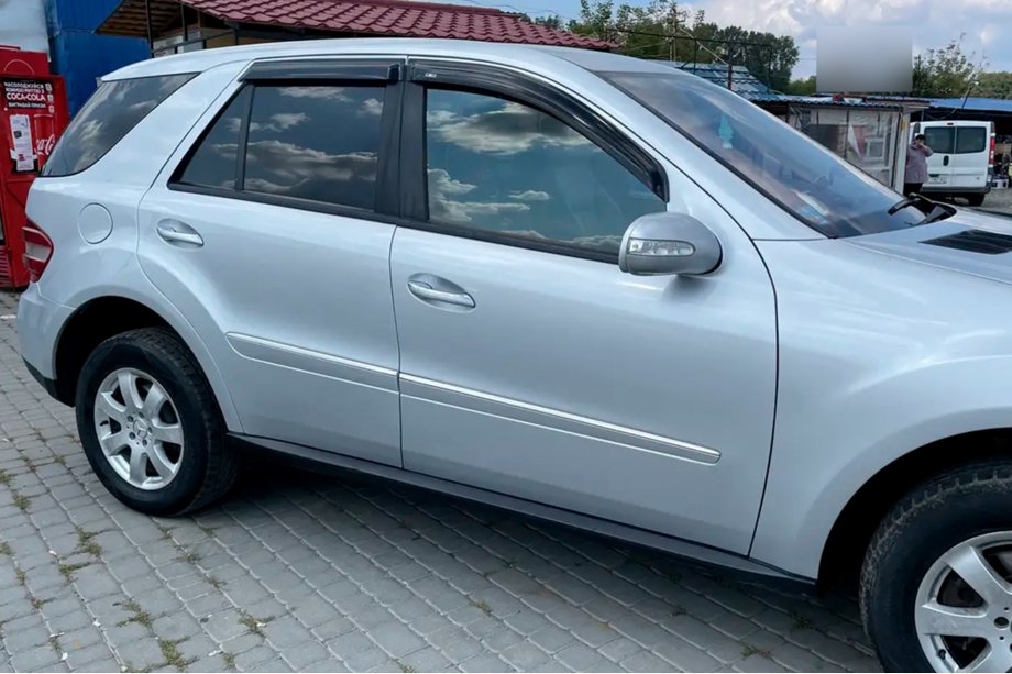 Mercedes ML W164 2005-2011 Deflektory Okien (4 szt, HIC) Zdjęcia 9