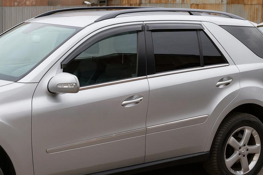 Mercedes ML W164 2005-2011 Deflektory Okien (4 szt, HIC) Zdjęcia 1