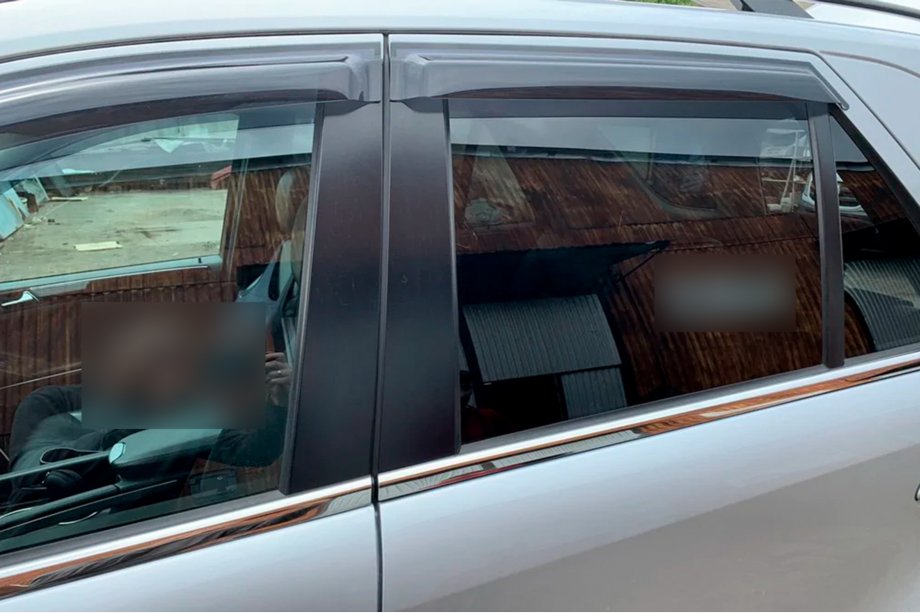 Mercedes ML W164 2005-2011 Deflektory Okien (4 szt, HIC) Zdjęcia 13