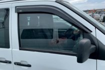 Mercedes Vito W638 1996-2003 Deflektory Okien (2 szt, HIC) zdjęcia 3