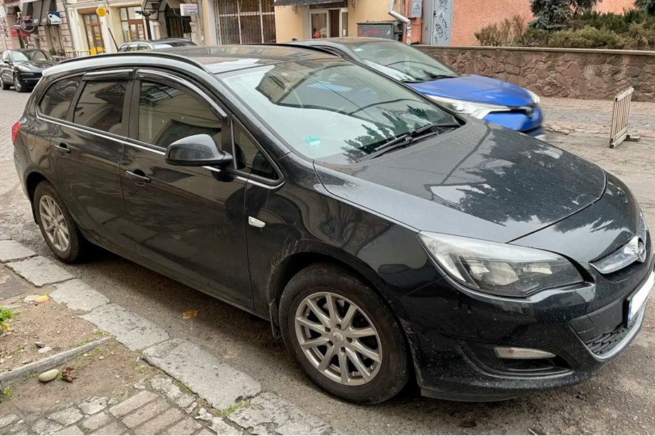 Opel Astra J 2009-2015 Deflektory szyb WG (4 szt, HIC) Zdjęcia 3