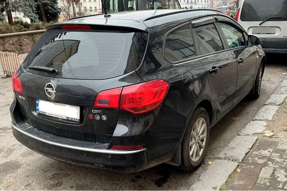Opel Astra J 2009-2015 Deflektory szyb WG (4 szt, HIC) Zdjęcia 4