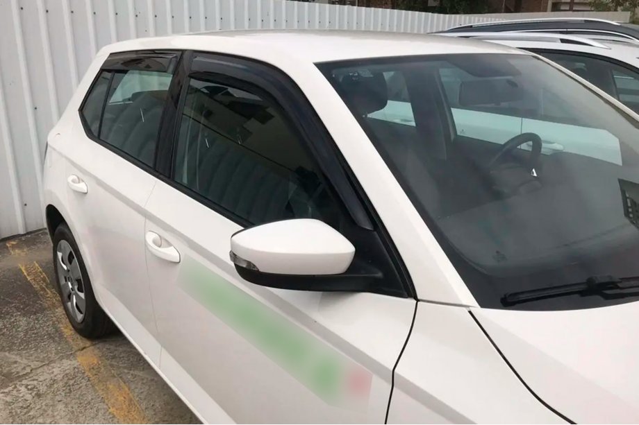 Skoda Fabia 2014-2021 Deflektory Okien HB (4 szt, HIC) Image