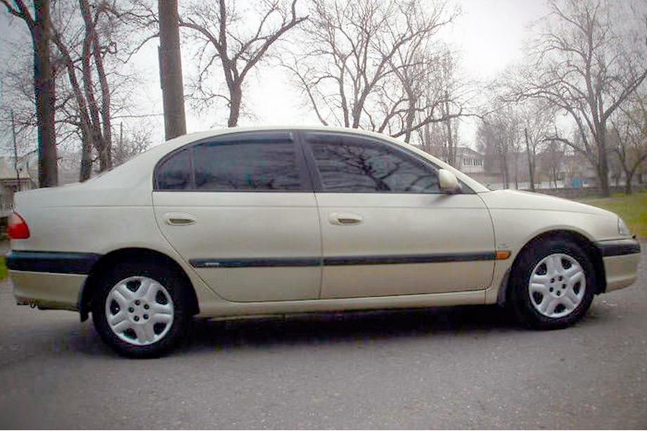 Toyota Avensis 1998-2003 Deflektory Okien SD (4 szt, HIC) Image