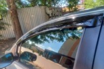 Toyota Yaris 2006-2011 Deflektory Okien HB (4 szt, HIC) zdjęcia 6