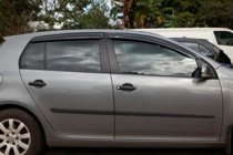 Volkswagen Golf 5 2003-2009 Deflektory Okien HB (4 szt, HIC) zdjęcia 1