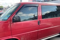 Volkswagen T4 Caravelle/Multivan 1990–2003 Deflektory Okien (2 szt, HIC) zdjęcia 8