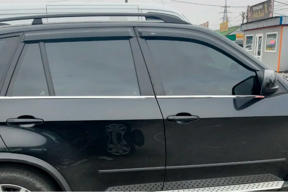 BMW X5 E70 2007-2013 Deflektory Okien (4 szt, HIC) Image