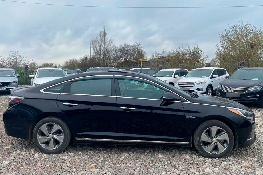 Hyundai Sonata LF 2014-2019 Deflektory szyb z listwą chromowaną (4 szt, HIC) Image
