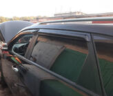 Kia Sorento II XM 2009-2014 Deflektory Okien (4 szt, HIC) zdjęcia 6