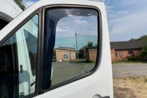 Volkswagen Crafter 2006-2016 Deflektory szyb wsuwane (2 szt, HIC) zdjęcia 17