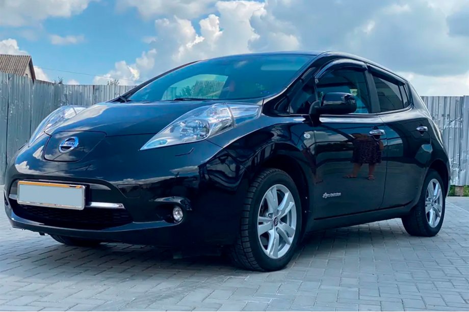Nissan Leaf 2010-2017 Deflektory Okien (4 szt, HIC) Image