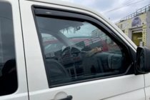 Volkswagen T6 2015-2024 Deflektory szyb wsuwane (2 szt, HIC) zdjęcia 9