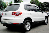 Volkswagen Tiguan 2007-2016 Deflektory szyb z listwą chromowaną (4 szt, HIC) zdjęcia 3