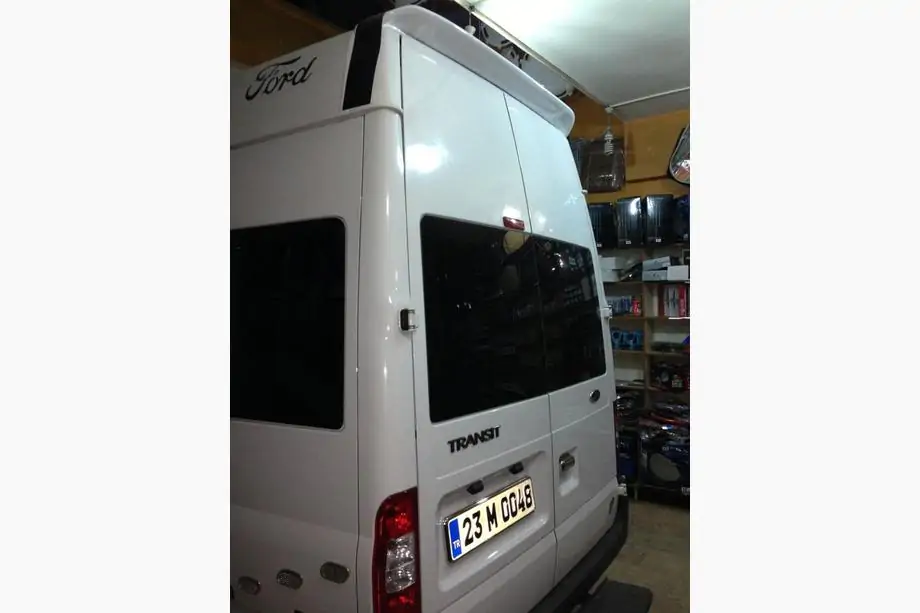 Ford Transit 2000–2014 Spoiler dach wysoki Anatomic (pod lakierowanie) Zdjęcia 4