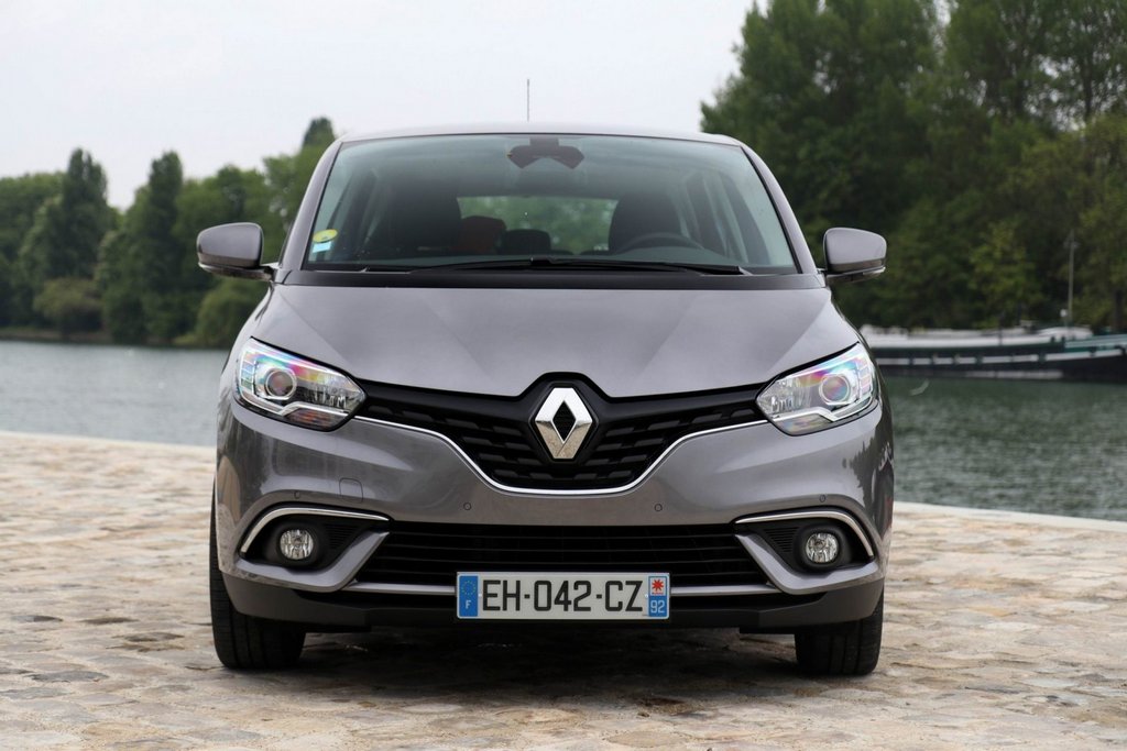 Czwarta generacja kompaktowego minivana Renault Scenic