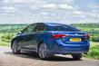 Przegląd Toyota Avensis sedan zdjęcia 9