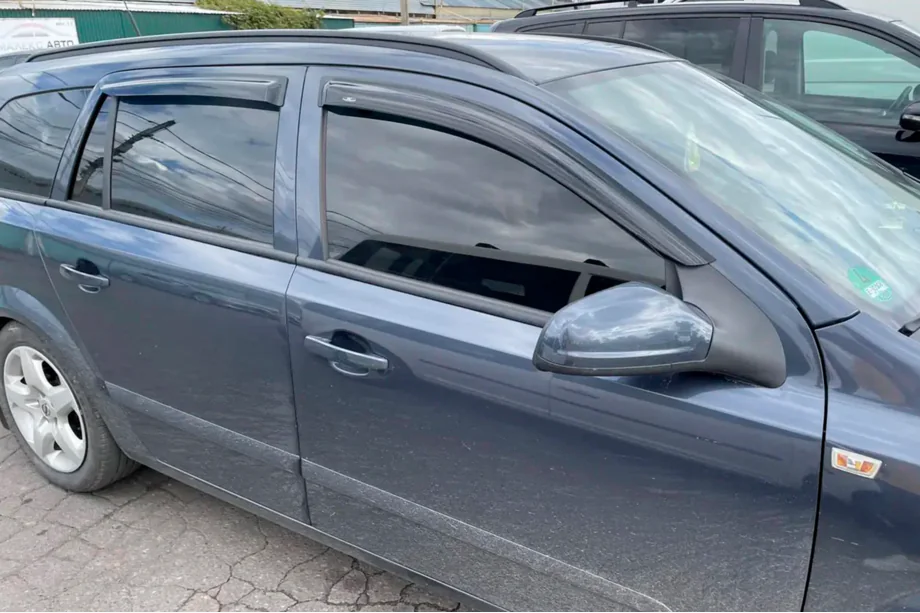 Opel Astra H 2004-2013 Deflektory szyb WG (4 szt, HIC) Image