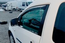 Volkswagen Caddy 2010-2015 Deflektory szyb wsuwane (2 szt, HIC) zdjęcia 2
