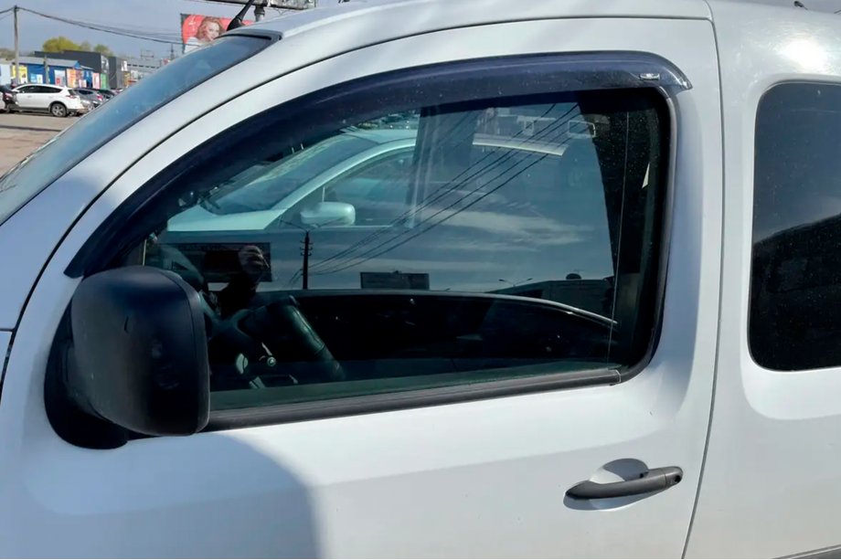 Mercedes Citan 2013-2021 Deflektory Okien (2 szt, HIC) Zdjęcia 3