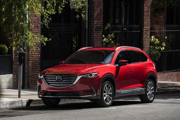 Druga generacja pełnowymiarowego Mazda CX-9