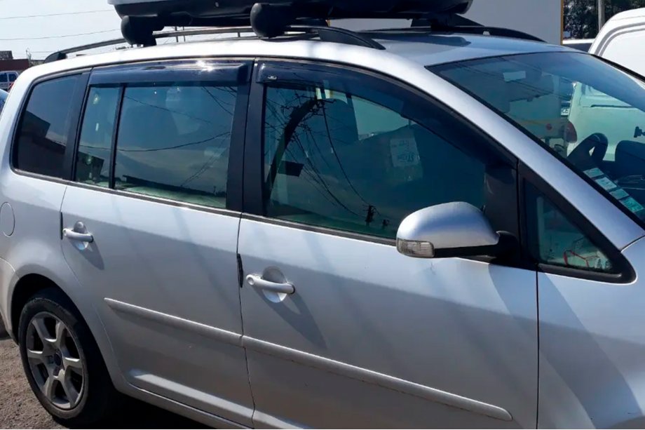 Volkswagen Touran 2003-2010 Deflektory Okien (4 szt, HIC) Zdjęcia 13