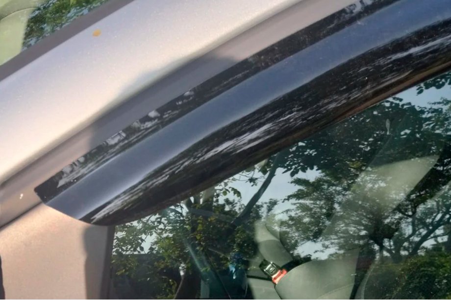 Volkswagen Touran 2003-2010 Deflektory Okien (4 szt, HIC) Zdjęcia 3