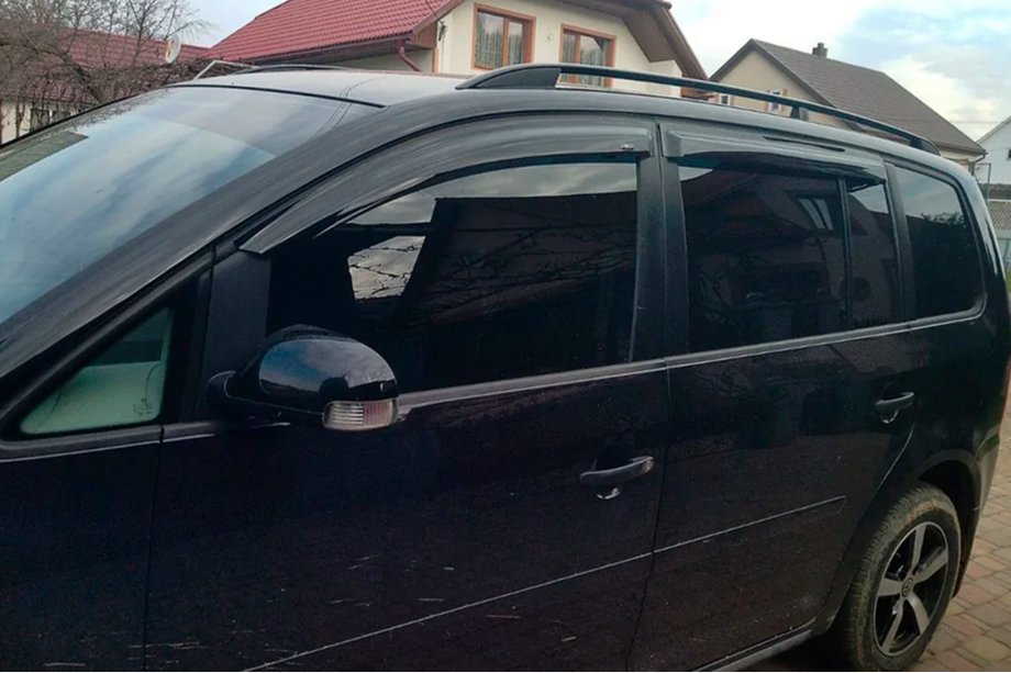Volkswagen Touran 2003-2010 Deflektory Okien (4 szt, HIC) Zdjęcia 8