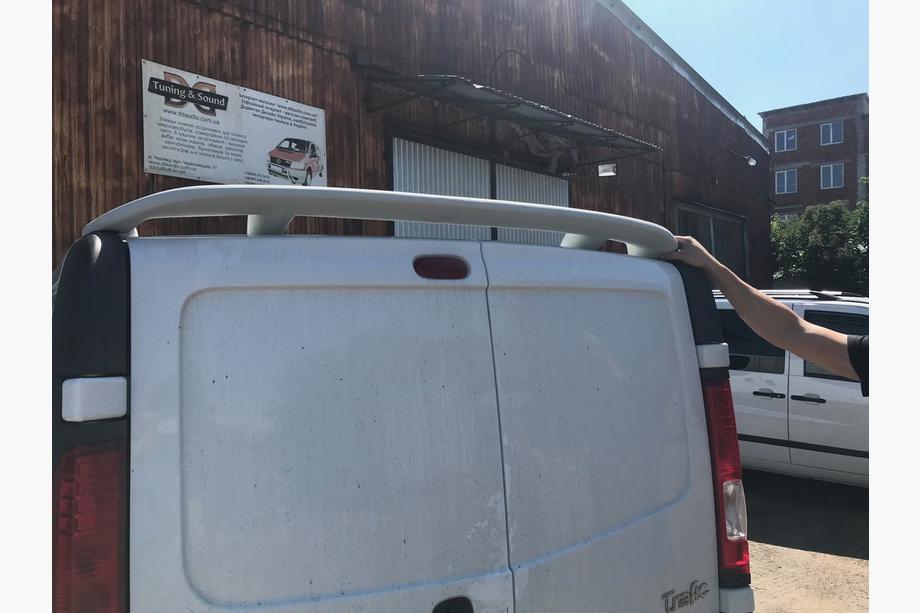Opel Vivaro 2001–2015 Spoiler dachowy (zagruntowany do lakierowania) Zdjęcia 2