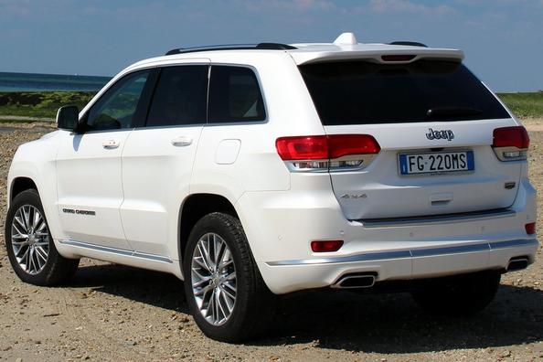 Przegląd nowej generacji suv Jeep Grand Cherokee Zdjęcie 12