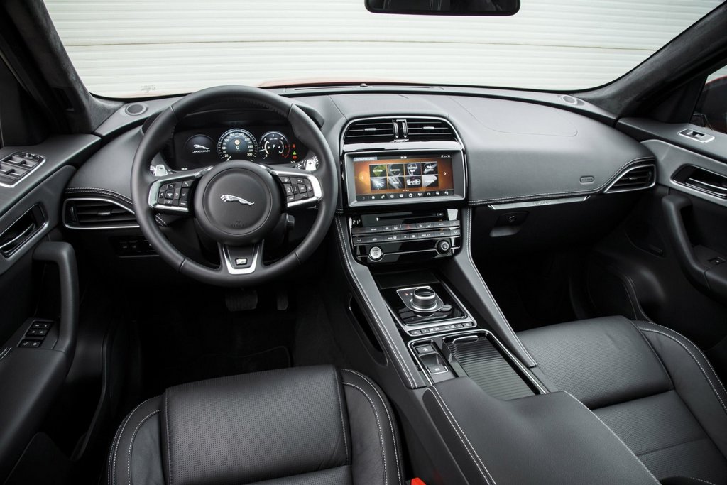 Przegląd nagrody zwrotnicy Jaguar F-Pace