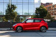 Przegląd pięciodrzwiowego hatchbacka Suzuki Swift zdjęcia 2