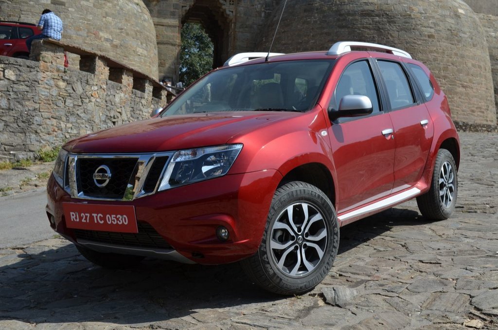 Przegląd zaktualizowanego zwrotnicy Nissan Terrano