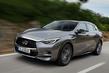 Premiowy hatchback Infiniti Q30 zdjęcia 2
